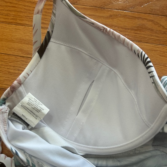 Island Escape‎ Tankini Top Womens Size 12 White Green Palms Removable Pads Swim - Picture 5 of 10